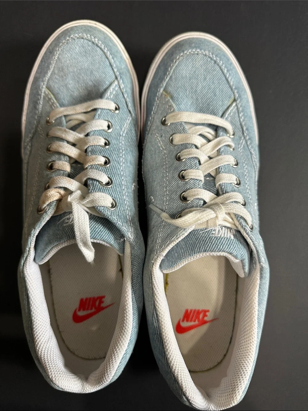 Nike Men’s Light Blue Denim Low-Top Sneakers
